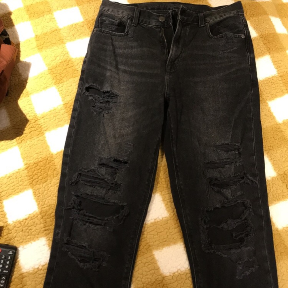 American Eagle: cropped mom jean